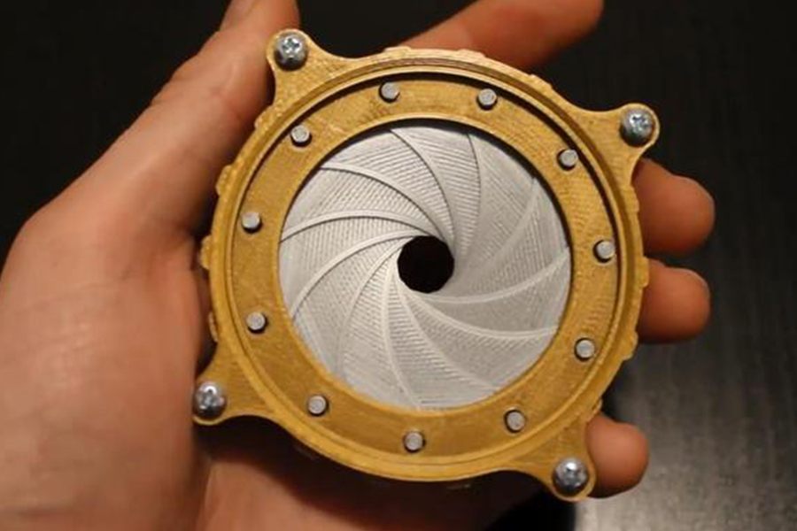 光與影的藝術(shù)背后：精密制造的力量