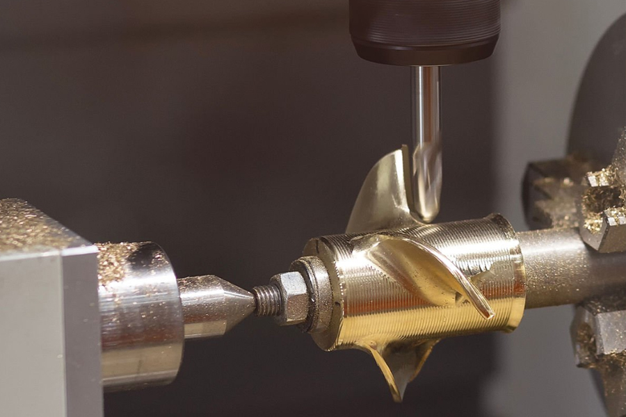 醫(yī)療器械精密加工中的材料選擇與適配性