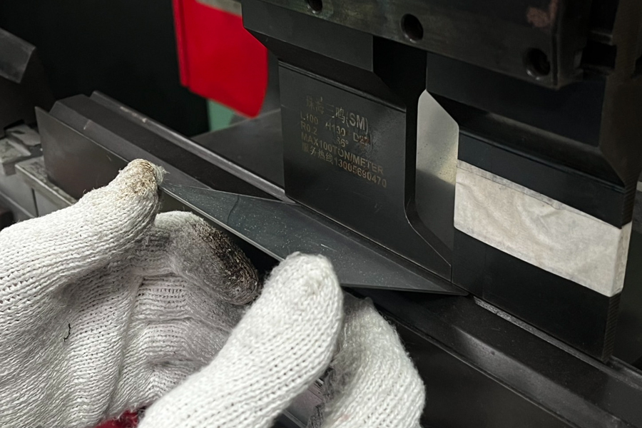 精密制造的塑形藝術(shù)：折彎工藝的精度與應用